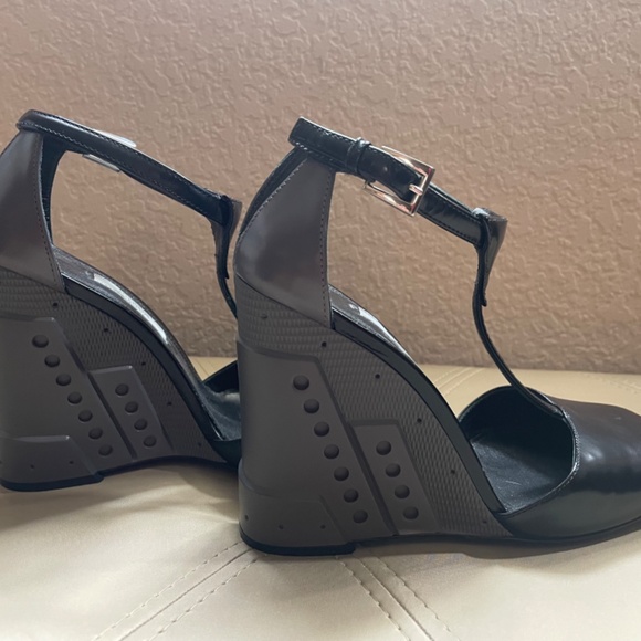Prada Wedges - Picture 4 of 8